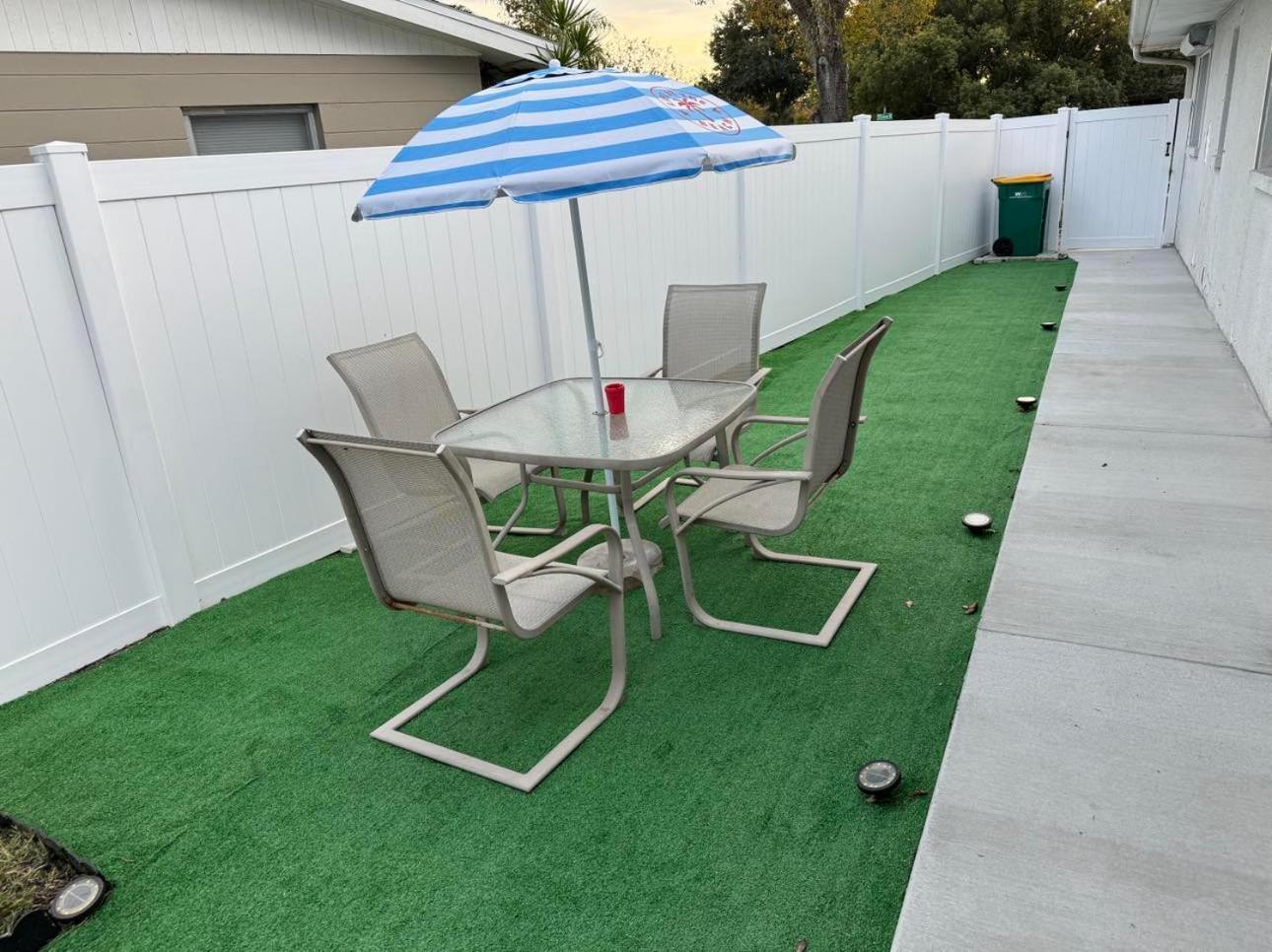 Cozy Private Studio W/Own Yard - 3Mi From Beach Seminole Eksteriør billede