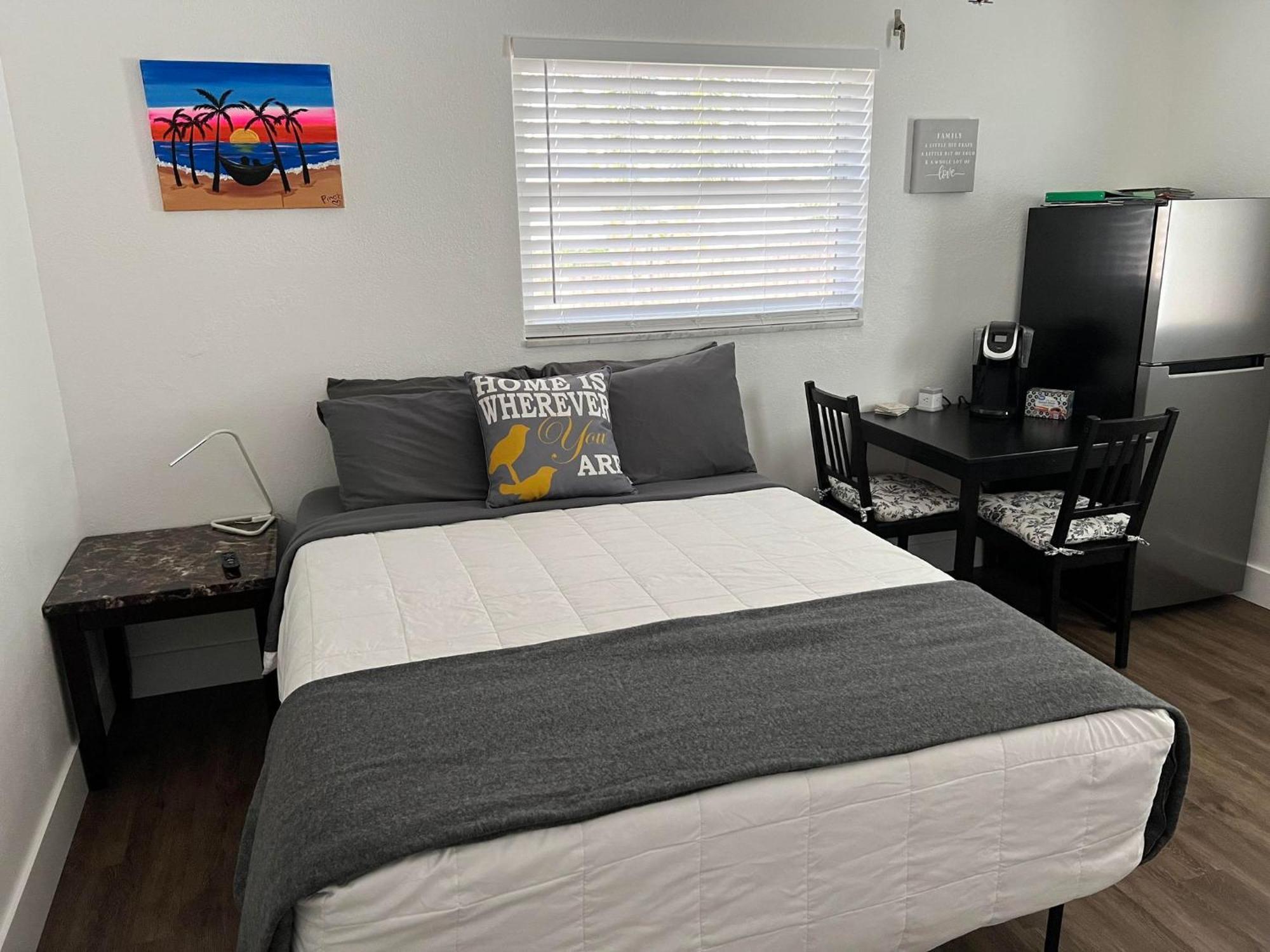 Cozy Private Studio W/Own Yard - 3Mi From Beach Seminole Eksteriør billede